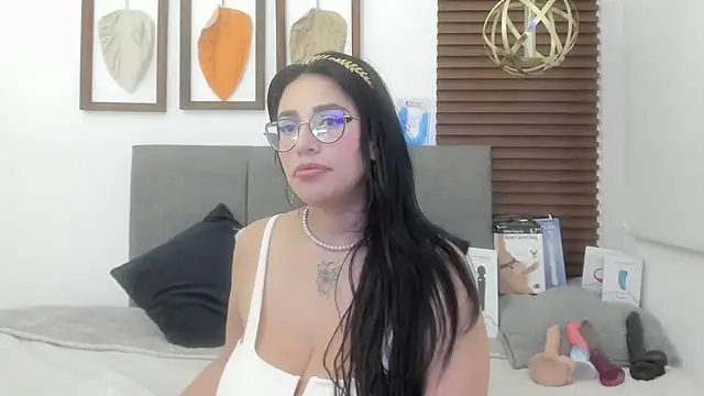 Snapshot of Scarleth_swann chatting on March 1, 8:34 am Scarleth swann online show from March 1, 8:34 am