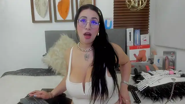 Snapshot of Scarleth_swann chatting on March 14, 2:42 am Scarleth swann online show from March 14, 2:42 am