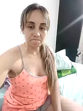 Isabel23zr online show from January 7, 4:39 am