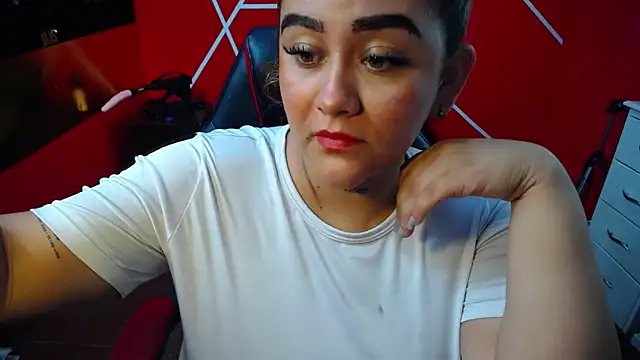 loly bigbooty4u online show from November 23, 6:13 am