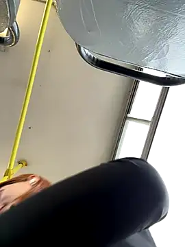 Snapshot of Accole chatting on December 6, 11:11 am Accole online show from December 6, 11:11 am