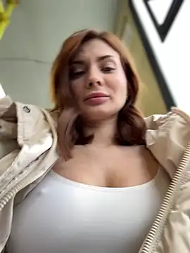 Snapshot of Accole chatting on February 11, 8:05 am Accole online show from February 11, 8:05 am