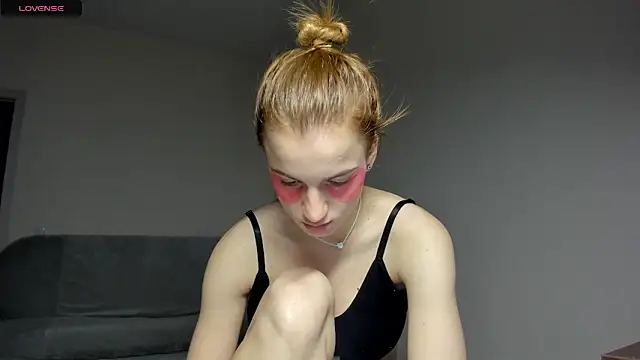 Stacey Brown online show from February 13, 1:56 am