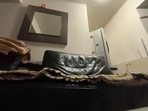 Snapshot of Germankink chatting on December 3, 3:44 pm Germankink online show from December 3, 3:44 pm