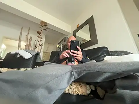 Snapshot of Germankink chatting on October 10, 9:30 am Germankink online show from October 10, 9:30 am