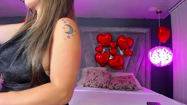 Hotsamantamature online show from February 10, 7:38 pm