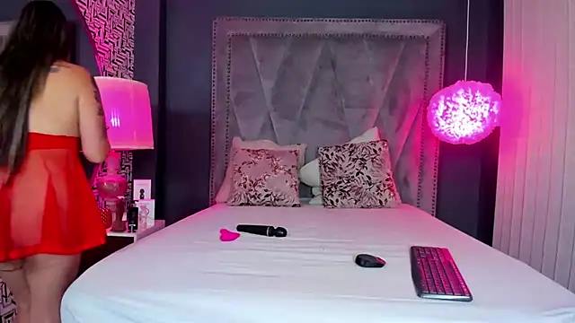 Hotsamantamature online show from February 25, 7:36 pm