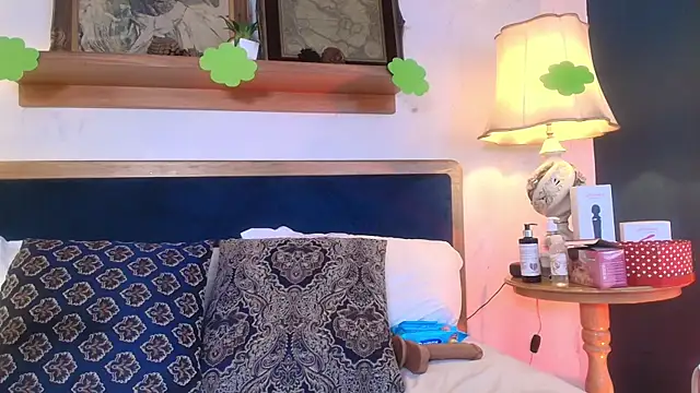 Hotsamantamature online show from March 18, 1:43 am