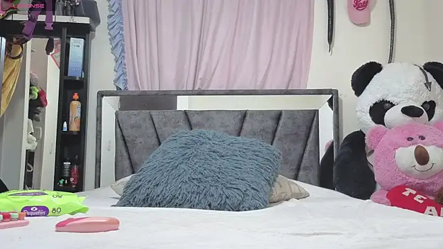 Hotsamantamature online show from October 18, 2:03 am