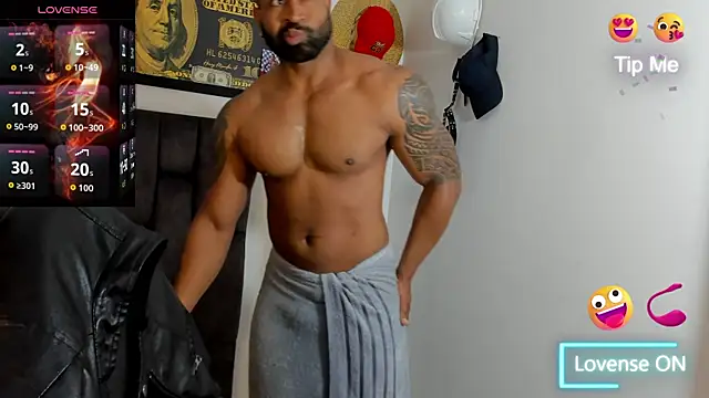 MattRodriguez9 online show from April 1, 1:41 pm