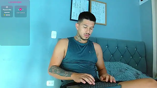 Snapshot of mateoreal1 chatting on March 3, 12:00 pm mateoreal1 online show from March 3, 12:00 pm