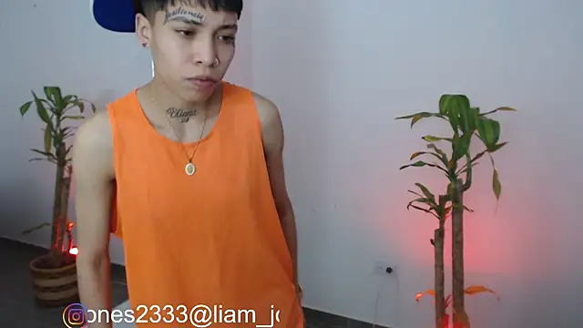 Snapshot of Jonesliam23 chatting on December 13, 7:21 pm Jonesliam23 online show from December 13, 7:21 pm