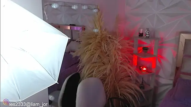 Snapshot of Jonesliam23 chatting on October 9, 7:23 pm Jonesliam23 online show from October 9, 7:23 pm