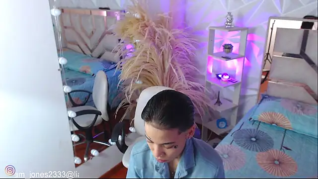 Snapshot of Jonesliam23 chatting on October 25, 7:30 pm Jonesliam23 online show from October 25, 7:30 pm