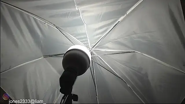 Snapshot of Jonesliam23 chatting on November 16, 6:57 pm Jonesliam23 online show from November 16, 6:57 pm