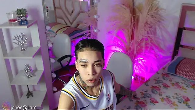 Snapshot of Jonesliam23 chatting on January 31, 7:11 pm Jonesliam23 online show from January 31, 7:11 pm