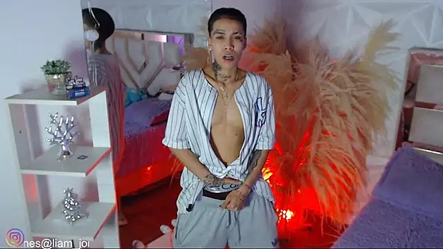 Snapshot of Jonesliam23 chatting on February 10, 8:13 pm Jonesliam23 online show from February 10, 8:13 pm