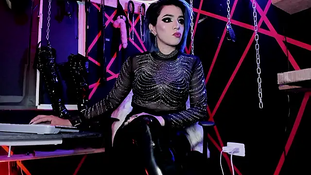 missdarklady online show from March 15, 4:24 pm