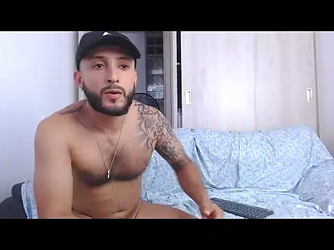 Snapshot of Sanit_Di chatting on July 14, 10:37 pm Sanit Di online show from July 14, 10:37 pm