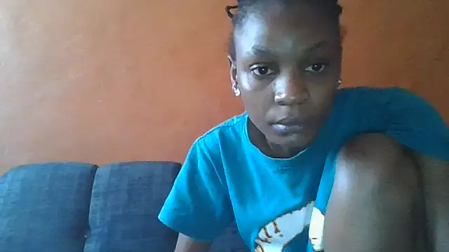 Snapshot of slim_girl02 chatting on June 22, 9:28 am slim girl02 online show from June 22, 9:28 am