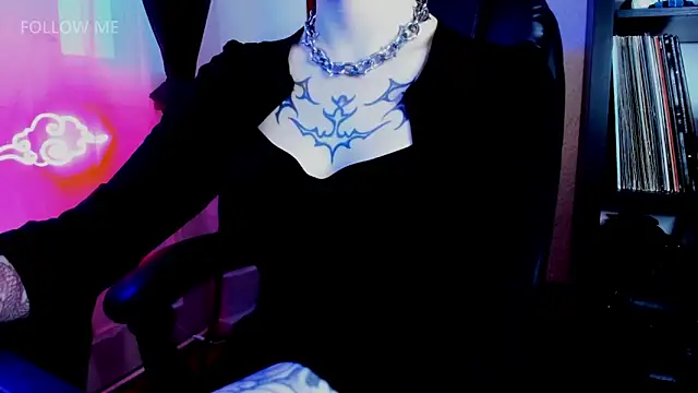 Snapshot of Demongirl6666 chatting on May 25, 6:03 pm Demongirl6666 online show from May 25, 6:03 pm
