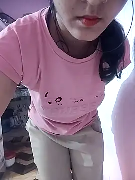 Snapshot of Bittu-rani chatting on December 21, 10:17 am Bittu-rani online show from December 21, 10:17 am