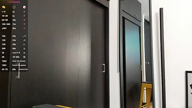 Snapshot of jhoansex_1 chatting on February 15, 12:40 am jhoansex 1 online show from February 15, 12:40 am