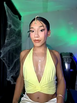 Snapshot of Emaa- chatting on October 17, 11:18 pm Emaa- online show from October 17, 11:18 pm