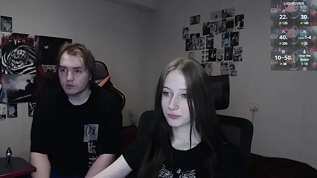 Snapshot of camcoupbang chatting on March 15, 12:15 am camcoupbang online show from March 15, 12:15 am