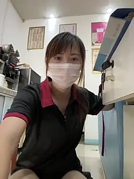 andii-1 online show from April 23, 1:51 am