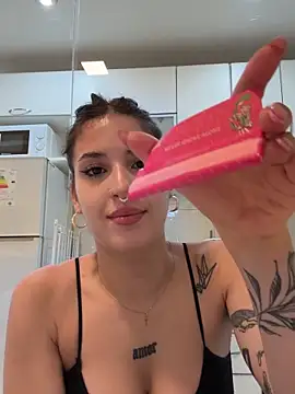 Snapshot of Lolykush chatting on October 16, 8:54 pm Lolykush online show from October 16, 8:54 pm
