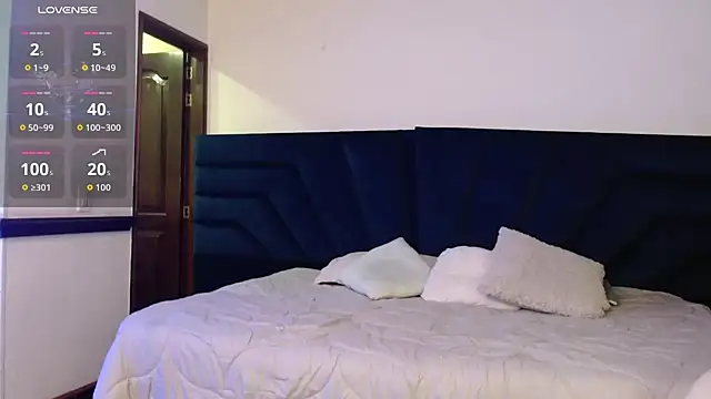 peyton golden1 online show from April 22, 3:20 am