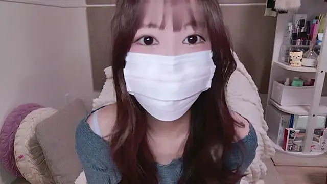 Snapshot of TsukasaSakai chatting on January 18, 9:13 am TsukasaSakai online show from January 18, 9:13 am