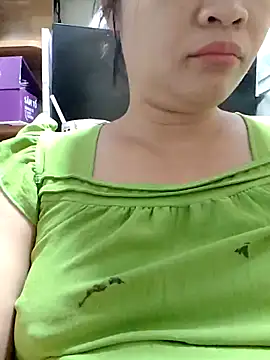 Snapshot of _Mira_69_ chatting on May 17, 12:52 am Mira 69 online show from May 17, 12:52 am