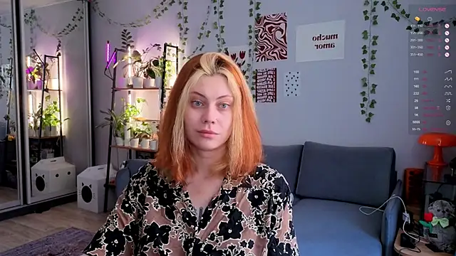 Snapshot of Your_Corvus chatting on May 13, 8:34 am Your Corvus online show from May 13, 8:34 am