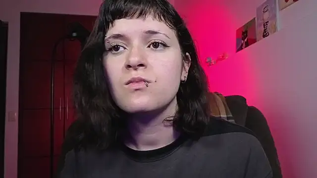 Snapshot of NEXT_DOOR_GIRL_ chatting on May 11, 11:46 pm NEXT DOOR GIRL online show from May 11, 11:46 pm