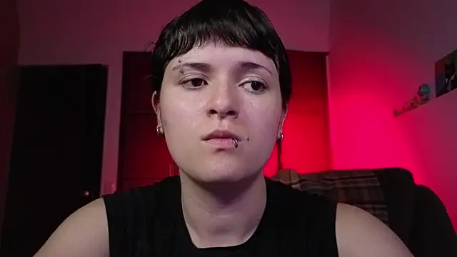 Snapshot of NEXT_DOOR_GIRL_ chatting on June 1, 11:39 pm NEXT DOOR GIRL online show from June 1, 11:39 pm