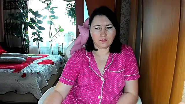 Snapshot of Tatyana51 chatting on May 5, 5:15 am Tatyana51 online show from May 5, 5:15 am