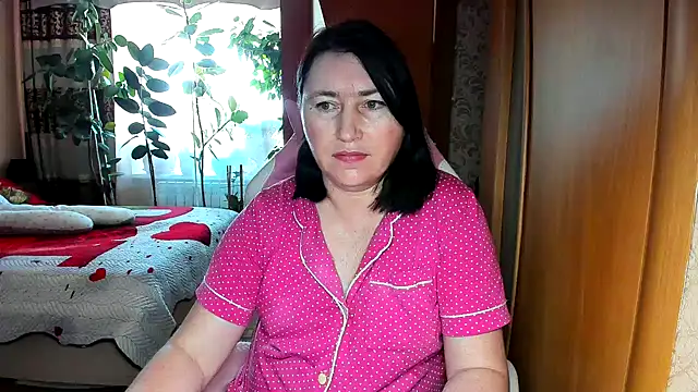 Snapshot of Tatyana51 chatting on May 14, 1:45 am Tatyana51 online show from May 14, 1:45 am