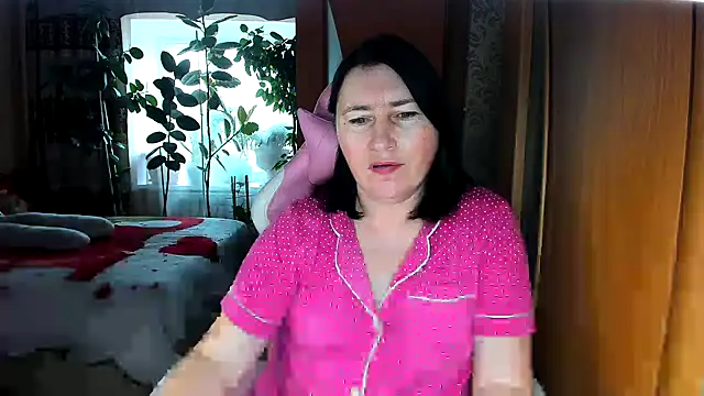 Snapshot of Tatyana51 chatting on May 17, 6:11 am Tatyana51 online show from May 17, 6:11 am
