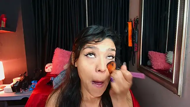 AvaLusty online show from February 21, 11:11 am