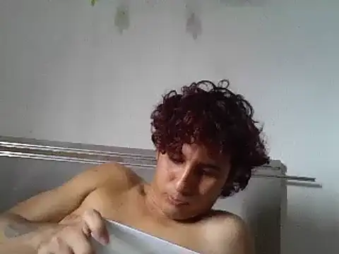 Snapshot of pedrodavid_ chatting on January 7, 7:17 pm pedrodavid  online show from January 7, 7:17 pm