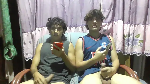 Snapshot of pedrodavid_ chatting on October 19, 12:00 am pedrodavid  online show from October 19, 12:00 am