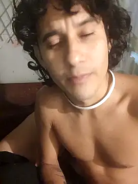 Snapshot of pedrodavid_ chatting on April 21, 2:51 am pedrodavid online show from April 21, 2:51 am