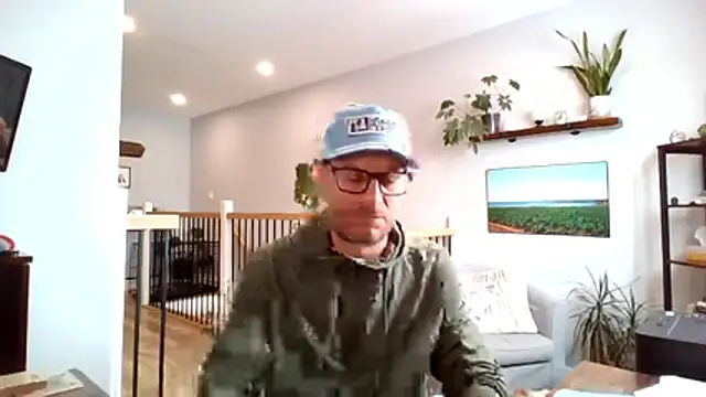 Snapshot of Bigdicktrav902 chatting on January 12, 2:55 pm Bigdicktrav902 online show from January 12, 2:55 pm