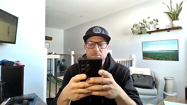 Snapshot of Bigdicktrav902 chatting on February 20, 5:35 pm Bigdicktrav902 online show from February 20, 5:35 pm