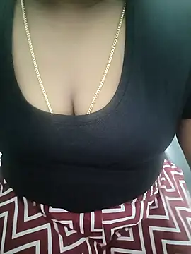 Snapshot of tamil_subha69 chatting on May 27, 6:49 pm tamil subha69 online show from May 27, 6:49 pm