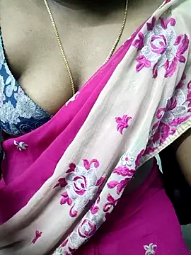 Snapshot of tamil_subha69 chatting on June 20, 11:51 pm tamil subha69 online show from June 20, 11:51 pm