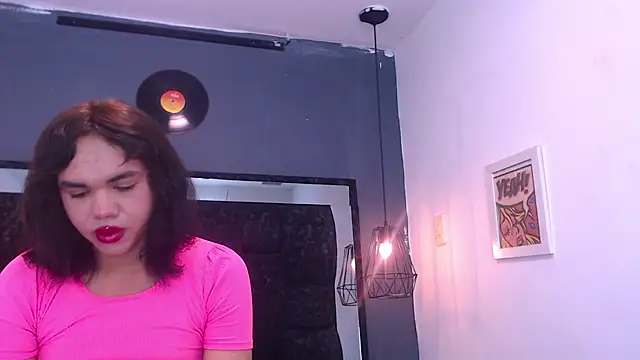 AndreaGil  online show from February 5, 7:18 pm