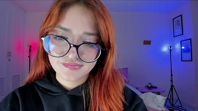 SweetJennaa online show from January 19, 8:18 am